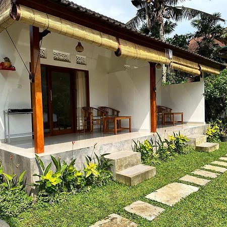 D'Janu Homestay Sidemen  Buitenkant foto
