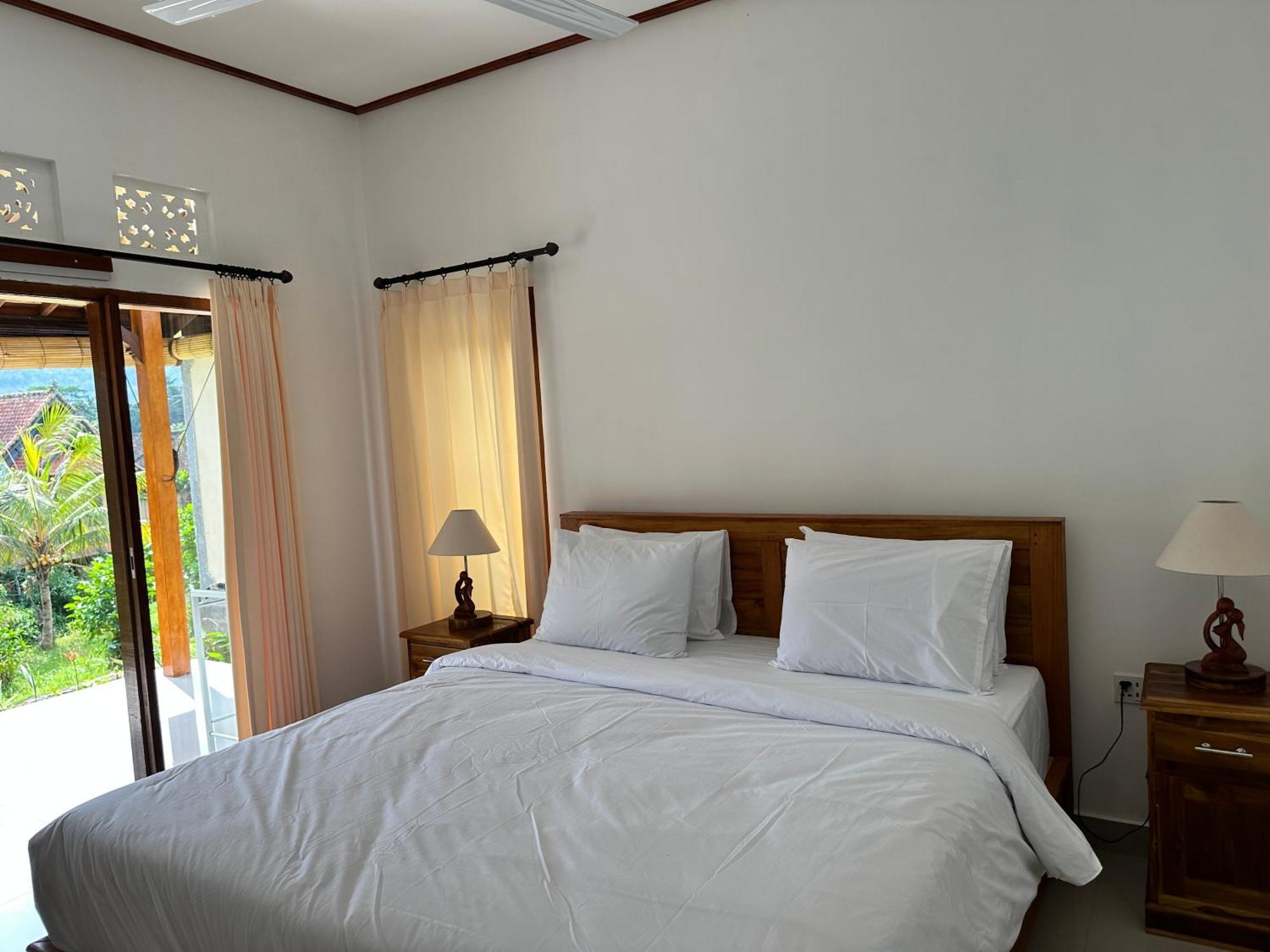 D'Janu Homestay Sidemen  Buitenkant foto